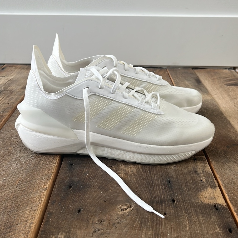 Adidas Avryn Running Shoes. sz 10.5 - Picture 2 of 7